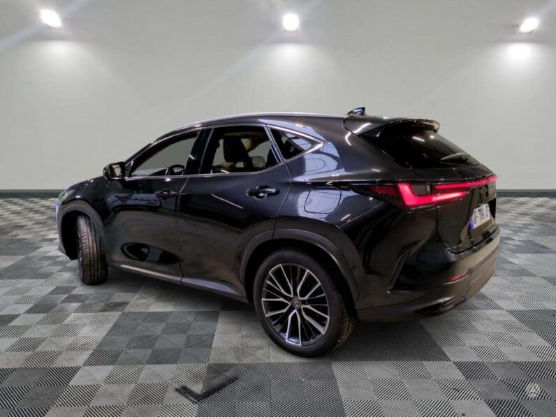 
								Lexus NX 450h+ full									
