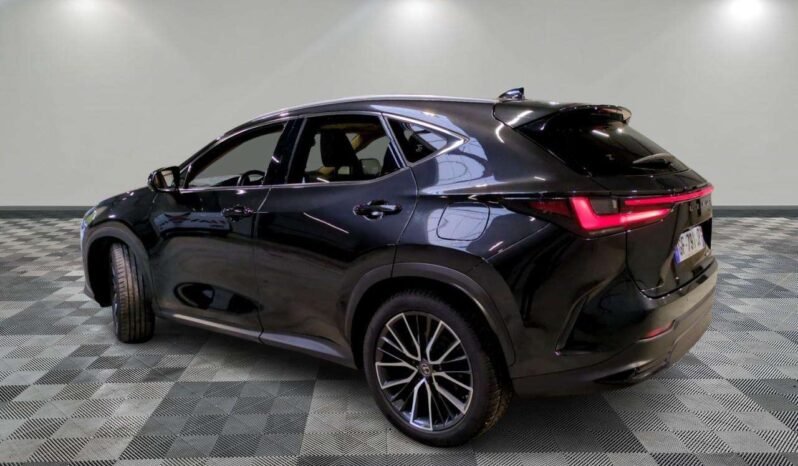 
								Lexus NX 450h+ full									