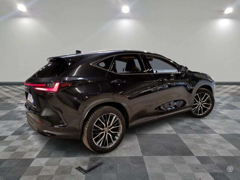 
								Lexus NX 450h+ full									