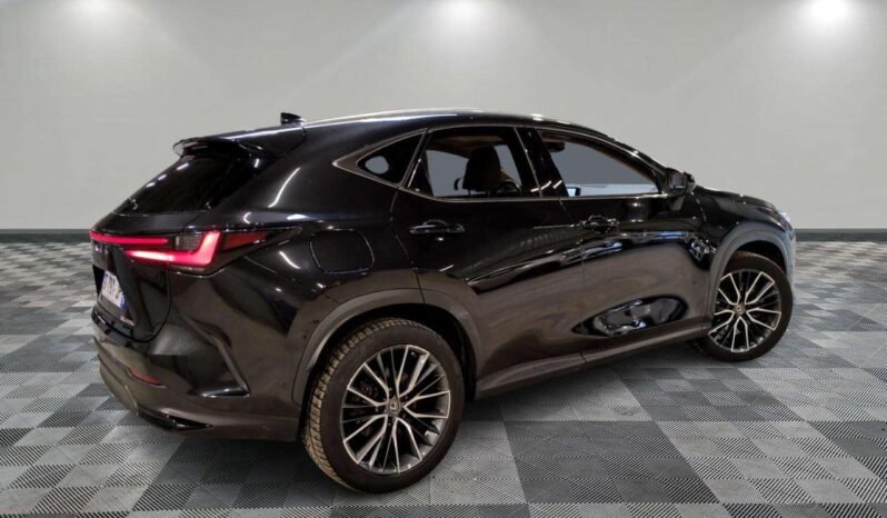 
								Lexus NX 450h+ full									